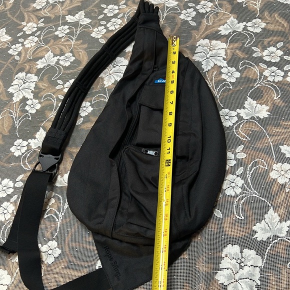 Kavu Black Sling Bag - Picture 5 of 8